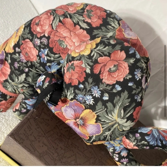 Vintage Handmade Floral Stuffed Perched  Cat Decor Kitty Cat - Picture 4 of 13